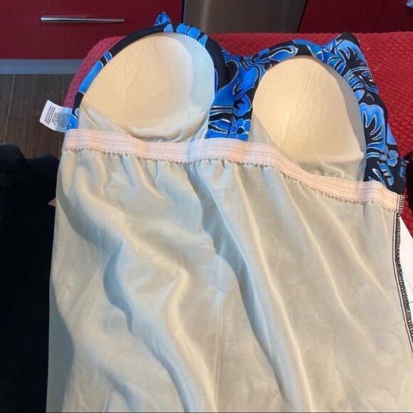 MAXINE OF HOLLYWOOD Sz 16 One Piece Hawaiian Floral  Modest Ruched Swimsuit - Picture 6 of 9